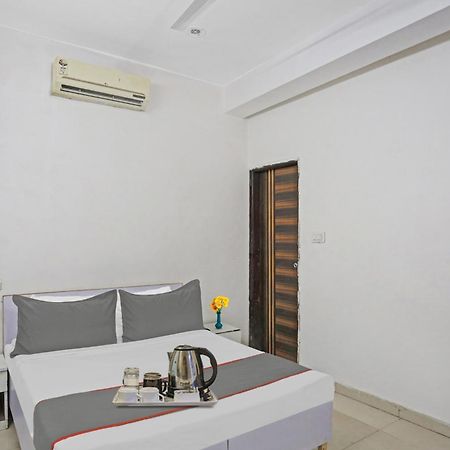 Hotel O Imperial Residency Near Dashrath Puri Metro Station Új-Delhi Kültér fotó