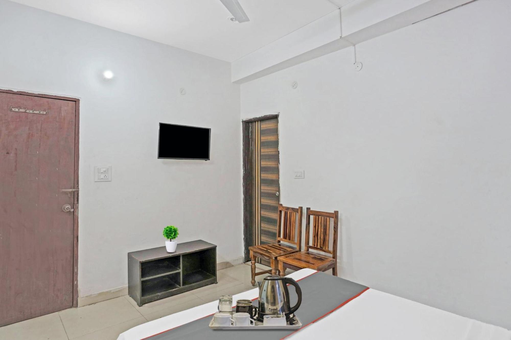 Hotel O Imperial Residency Near Dashrath Puri Metro Station Új-Delhi Kültér fotó